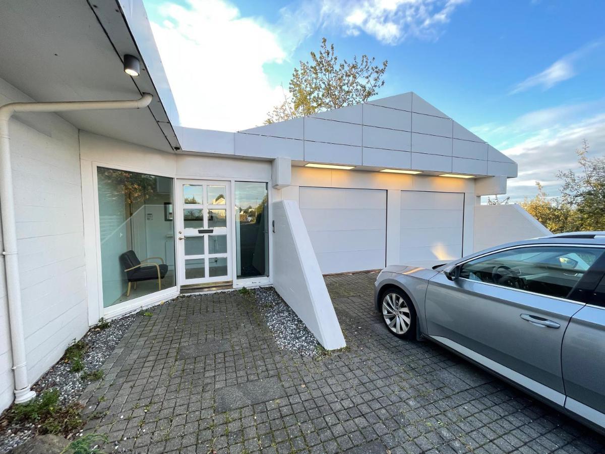 Big Villa Centrally Located In Reykjavík Eksteriør billede
